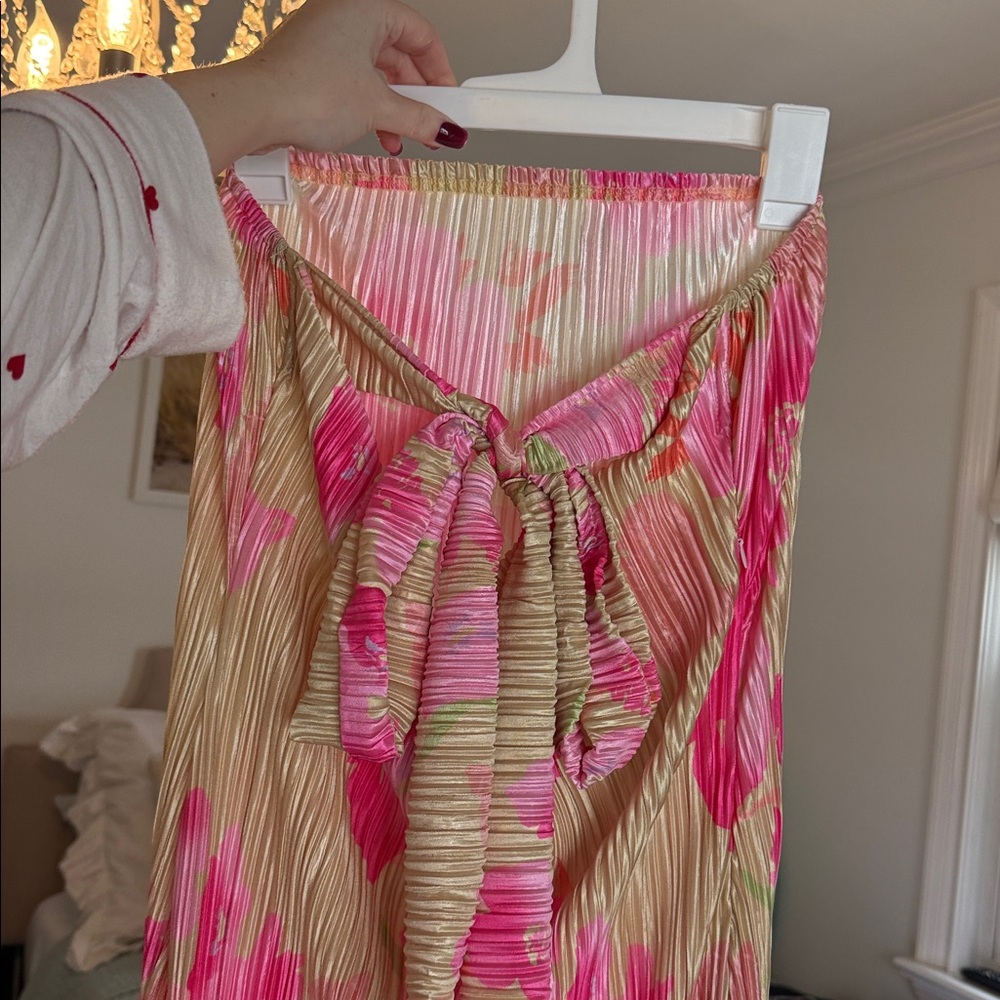 Elegant Pink Floral Strapless Dress - Picture 3 of 7